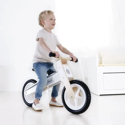Bicicletă din lemn fără pedale