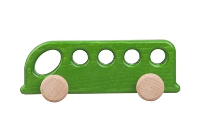 Autobuz de lemn verde